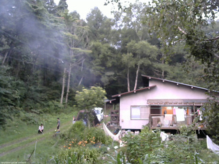 長野県菅平高原 ゆたか山荘 西側(坂上) 2025/08/20 18:30