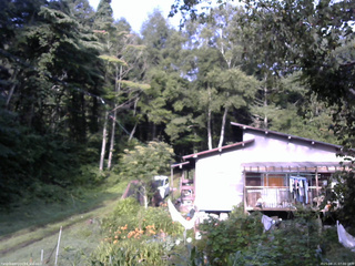 長野県菅平高原 ゆたか山荘 西側(坂上) 2025/08/21 07:00