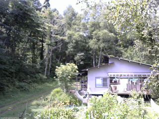 長野県菅平高原 ゆたか山荘 西側(坂上) 2025/08/21 11:00