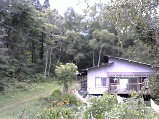 長野県菅平高原 ゆたか山荘 西側(坂上) 2025/08/21 12:15