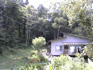 長野県菅平高原 ゆたか山荘 西側(坂上) 2025/08/21 12:30