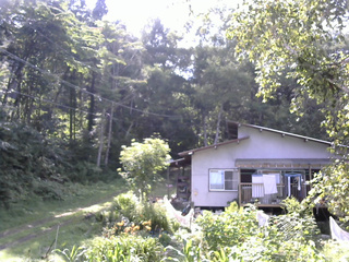 長野県菅平高原 ゆたか山荘 西側(坂上) 2025/08/21 14:15