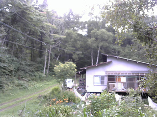 長野県菅平高原 ゆたか山荘 西側(坂上) 2025/08/21 17:00
