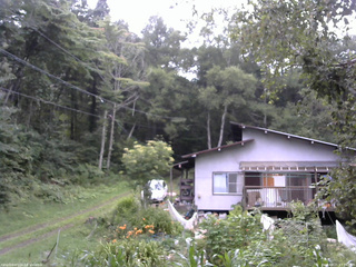 長野県菅平高原 ゆたか山荘 西側(坂上) 2025/08/21 17:15