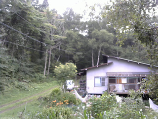 長野県菅平高原 ゆたか山荘 西側(坂上) 2025/08/21 17:45
