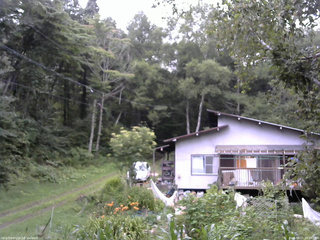 長野県菅平高原 ゆたか山荘 西側(坂上) 2025/08/21 18:00
