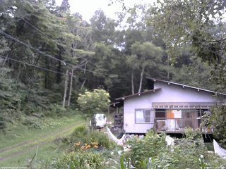 長野県菅平高原 ゆたか山荘 西側(坂上) 2025/08/21 18:15