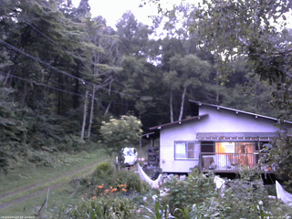 長野県菅平高原 ゆたか山荘 西側(坂上) 2025/08/21 18:30