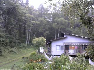 長野県菅平高原 ゆたか山荘 西側(坂上) 2025/08/22 18:00