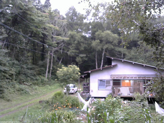 長野県菅平高原 ゆたか山荘 西側(坂上) 2025/08/24 18:15