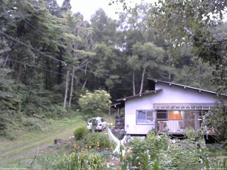長野県菅平高原 ゆたか山荘 西側(坂上) 2025/08/25 18:00