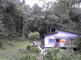 長野県菅平高原 ゆたか山荘 西側(坂上) 2025/08/25 18:15