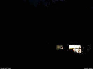 長野県菅平高原 ゆたか山荘 西側(坂上) 2025/08/25 19:00