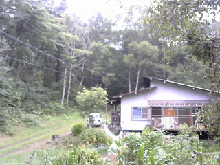 長野県菅平高原 ゆたか山荘 西側(坂上) 2025/08/27 16:15