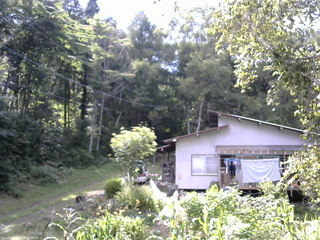 長野県菅平高原 ゆたか山荘 西側(坂上) 2025/08/28 14:15