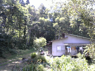 長野県菅平高原 ゆたか山荘 西側(坂上) 2025/08/30 13:15