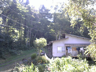 長野県菅平高原 ゆたか山荘 西側(坂上) 2025/08/30 15:00