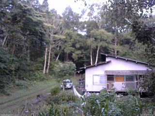 長野県菅平高原 ゆたか山荘 西側(坂上) 2025/09/02 05:45
