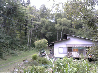 長野県菅平高原 ゆたか山荘 西側(坂上) 2025/09/04 12:30