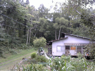 長野県菅平高原 ゆたか山荘 西側(坂上) 2025/09/04 16:15