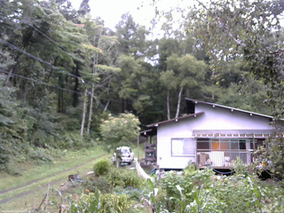 長野県菅平高原 ゆたか山荘 西側(坂上) 2025/09/05 12:00