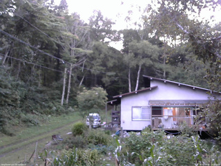 長野県菅平高原 ゆたか山荘 西側(坂上) 2025/09/06 18:00