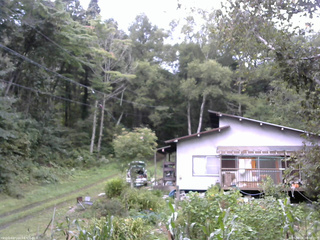 長野県菅平高原 ゆたか山荘 西側(坂上) 2025/09/08 08:00