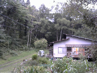 長野県菅平高原 ゆたか山荘 西側(坂上) 2025/09/08 18:00