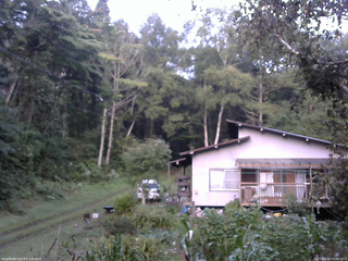 長野県菅平高原 ゆたか山荘 西側(坂上) 2025/09/10 05:45