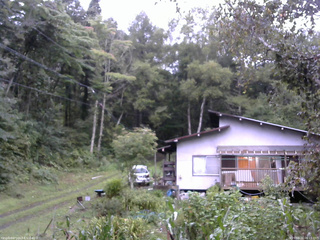 長野県菅平高原 ゆたか山荘 西側(坂上) 2025/09/11 06:15