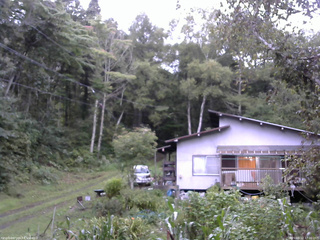 長野県菅平高原 ゆたか山荘 西側(坂上) 2025/09/12 17:00