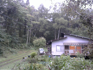 長野県菅平高原 ゆたか山荘 西側(坂上) 2025/09/15 05:45