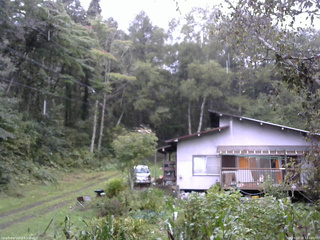 長野県菅平高原 ゆたか山荘 西側(坂上) 2025/09/18 13:00