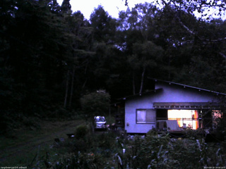 長野県菅平高原 ゆたか山荘 西側(坂上) 2025/09/19 18:00