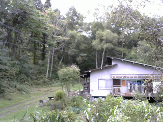 長野県菅平高原 ゆたか山荘 西側(坂上) 2025/09/22 12:00