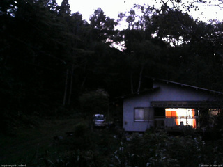 長野県菅平高原 ゆたか山荘 西側(坂上) 2025/09/23 18:00