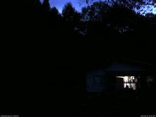 長野県菅平高原 ゆたか山荘 西側(坂上) 2025/09/25 18:00