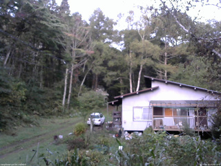 長野県菅平高原 ゆたか山荘 西側(坂上) 2025/09/30 05:45