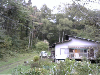 長野県菅平高原 ゆたか山荘 西側(坂上) 2025/10/01 08:30