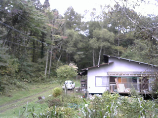 長野県菅平高原 ゆたか山荘 西側(坂上) 2025/10/01 09:00