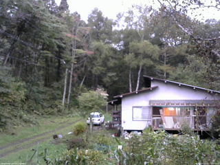 長野県菅平高原 ゆたか山荘 西側(坂上) 2025/10/01 17:15