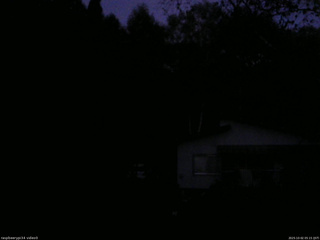 長野県菅平高原 ゆたか山荘 西側(坂上) 2025/10/02 05:15