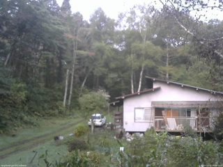長野県菅平高原 ゆたか山荘 西側(坂上) 2025/10/02 06:00