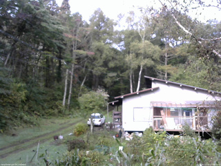 長野県菅平高原 ゆたか山荘 西側(坂上) 2025/10/02 07:45