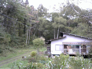 長野県菅平高原 ゆたか山荘 西側(坂上) 2025/10/03 11:15