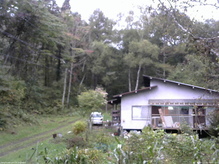 長野県菅平高原 ゆたか山荘 西側(坂上) 2025/10/04 06:45