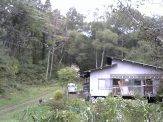 長野県菅平高原 ゆたか山荘 西側(坂上) 2025/10/04 14:30