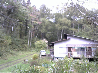 長野県菅平高原 ゆたか山荘 西側(坂上) 2025/10/04 15:15