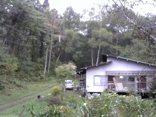 長野県菅平高原 ゆたか山荘 西側(坂上) 2025/10/04 15:45