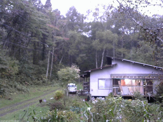 長野県菅平高原 ゆたか山荘 西側(坂上) 2025/10/04 17:15